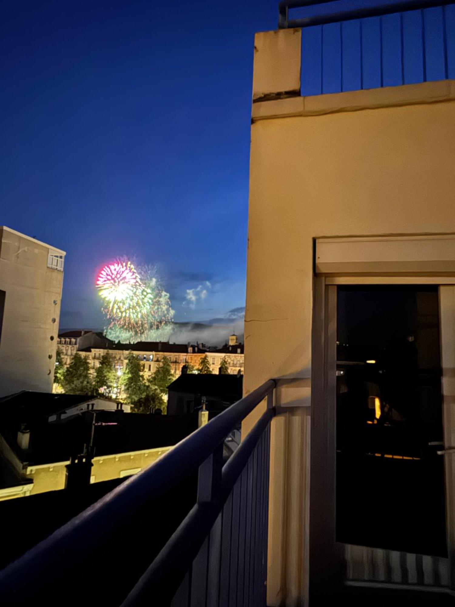 Appartement Terrasse Au Coeur De Valence 54 Ngoại thất bức ảnh